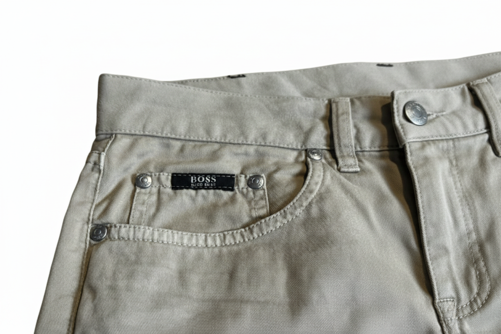 Hugo Boss Chino L – Bild 3 freigestellt