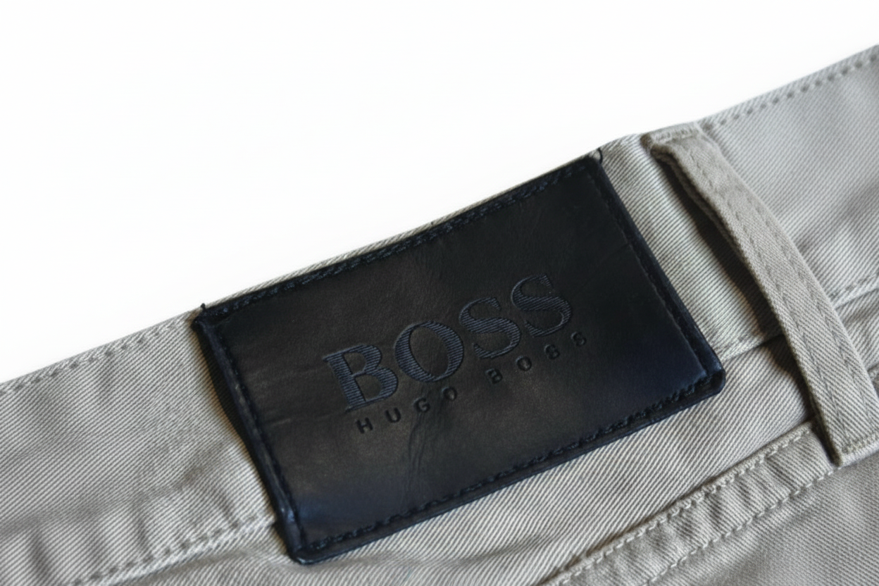 Hugo Boss Chino L – Bild 4 freigestellt