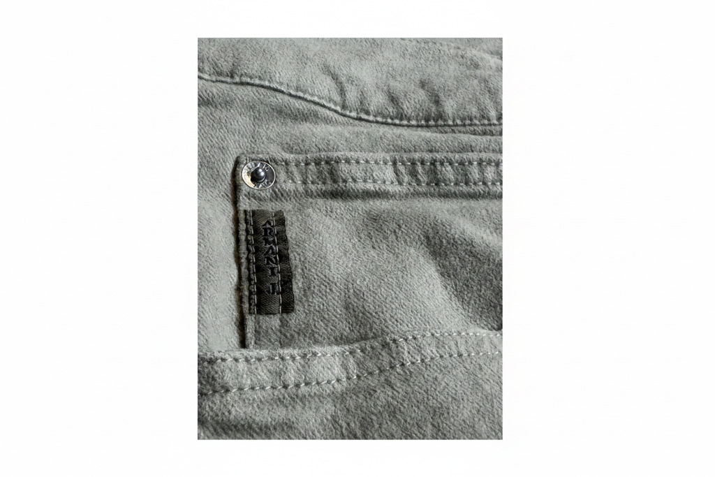 Armani Jeans L Beige – Bild 5 freigestellt